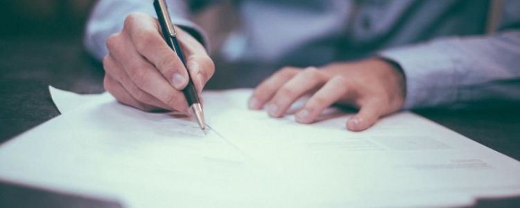 Jak należy rozumieć fakultatywny charakter art. 26 ust. 2 Pzp, zgodnie z którym zamawiający może wezwać wykonawcę, którego oferta została najwyżej oceniona, do złożenia oświadczeń lub dokumentów potwierdzających okoliczności, o których mowa w art. 25 ust. 1 Pzp?
