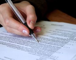 Czy brak uzasadnienia faktycznego odrzucenia oferty zawsze jest wadą istotną?