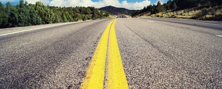 Pobiegły konie po betonie, czyli bardzo poważnie o zam&oacute;wieniach publicznych na roboty budowlane